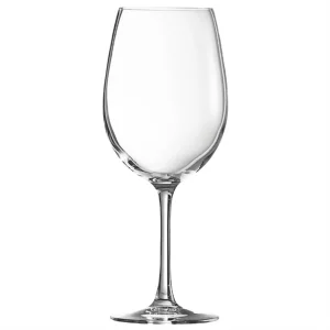 Un ensemble de 36 verres à vin RACK DE 36 VERRES A VIN EN VERRE en verre, aux tiges fines et aux larges coupes, est présenté vide sur un fond blanc uni.